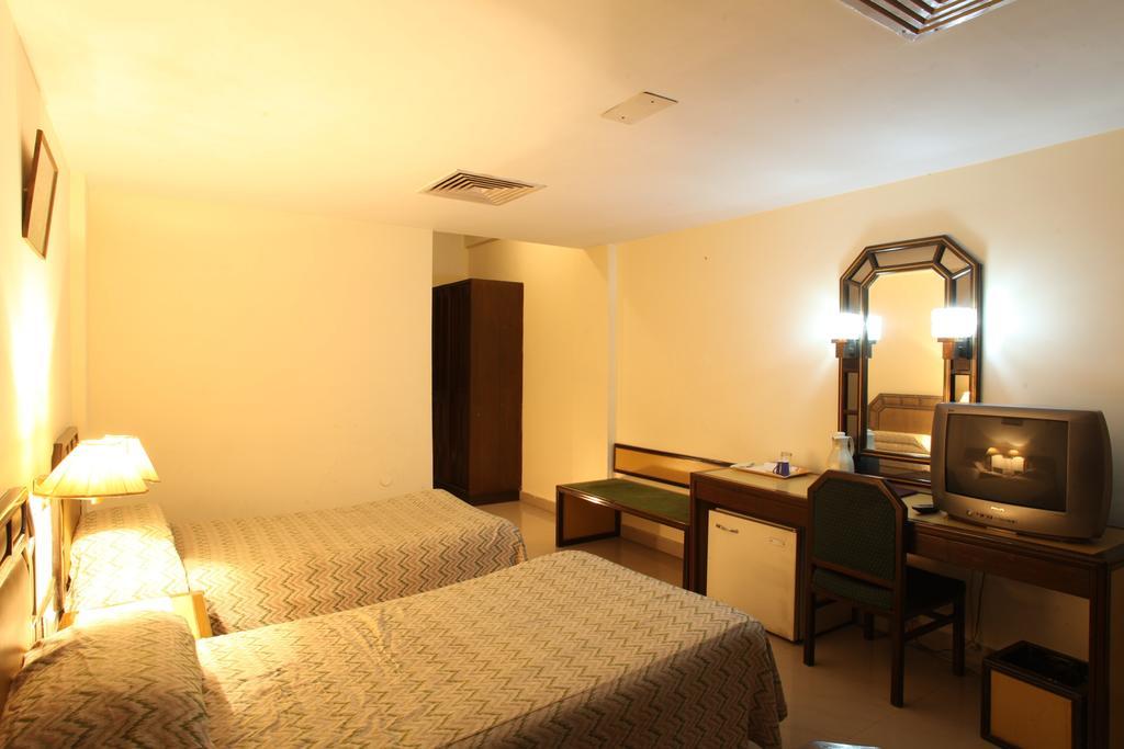 Hotel Jammu Ashok Room photo