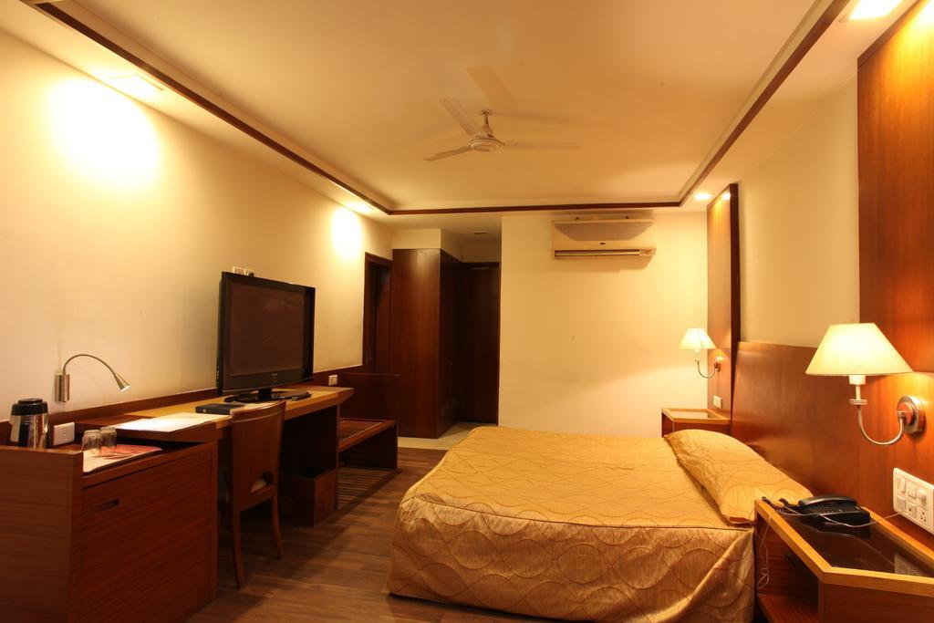 Hotel Jammu Ashok Room photo