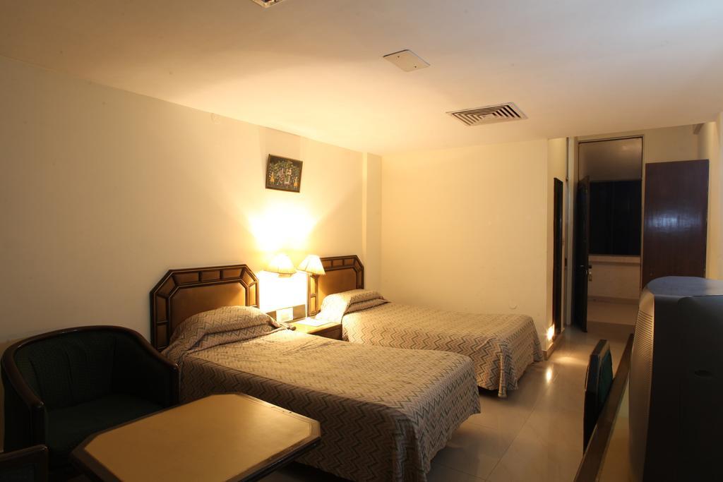 Hotel Jammu Ashok Room photo