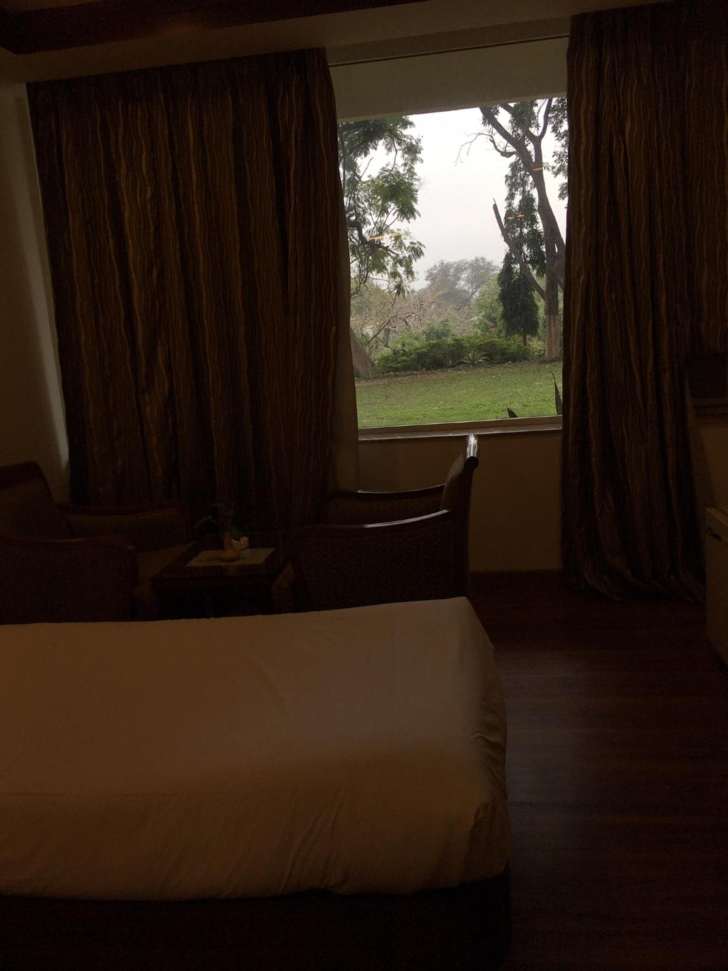 Hotel Jammu Ashok Exterior photo